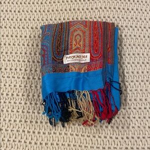 NWOT Pashmina blue and red Paisley Patterned Scarf with Fringe